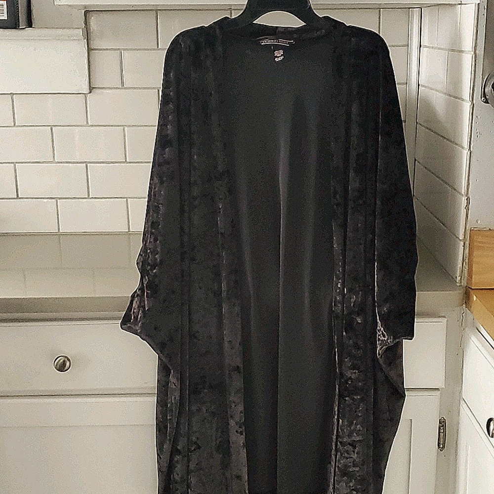 Victoria's Secret black velvet kimono